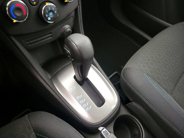 Photo of 2016 White Chevrolet Trax