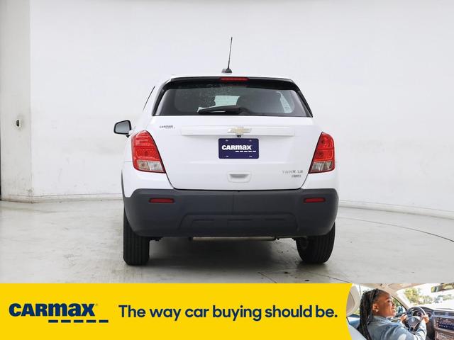 Photo of 2016 White Chevrolet Trax