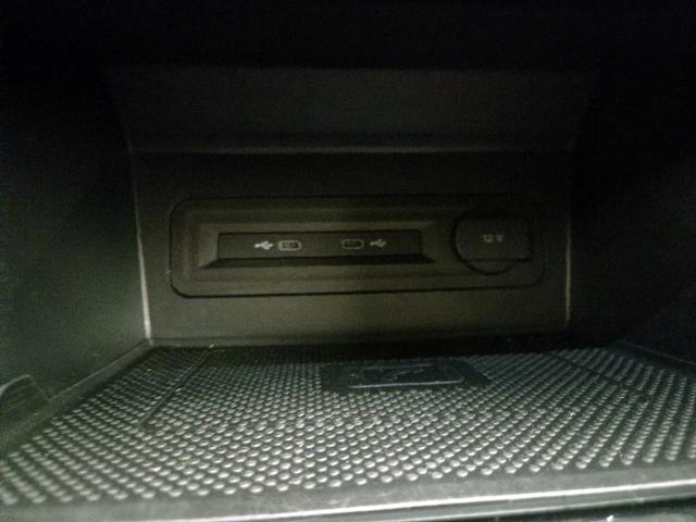 Photo of 2022 White Volkswagen Atlas