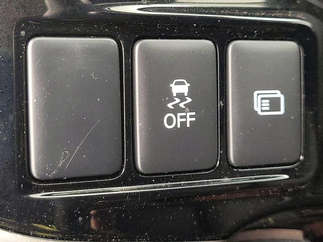 Photo of 2017 Silver Mitsubishi Outlander