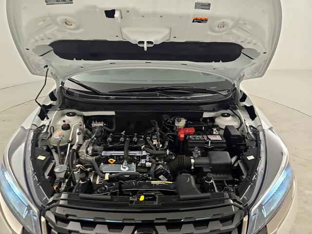 Photo of 2024 Pearl Nissan Kicks