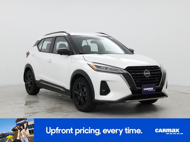 Photo of 2024 Pearl Nissan Kicks