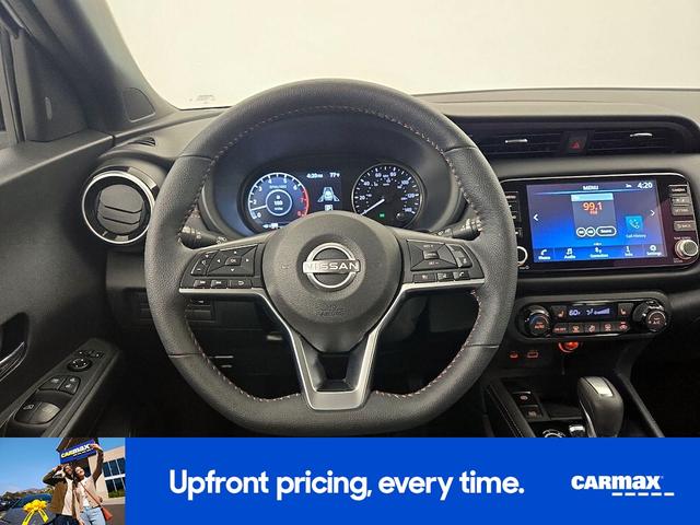 Photo of 2024 Pearl Nissan Kicks