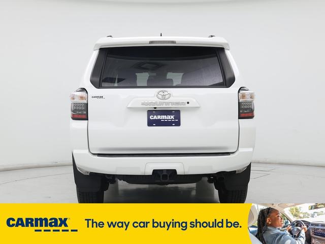 Photo of 2021 White Toyota 4Runner