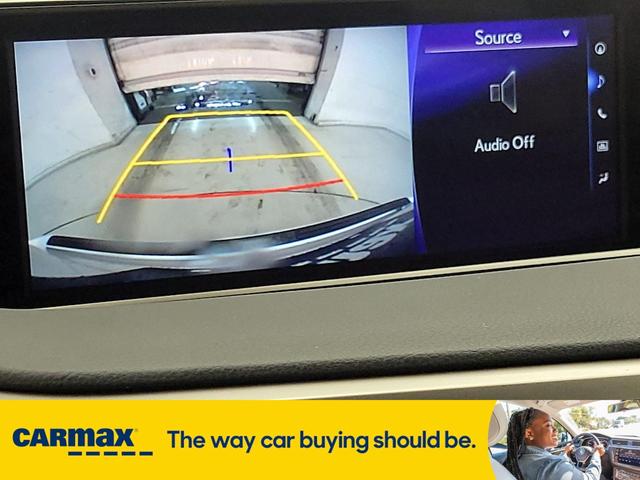 Photo of 2019 White Lexus RX 350