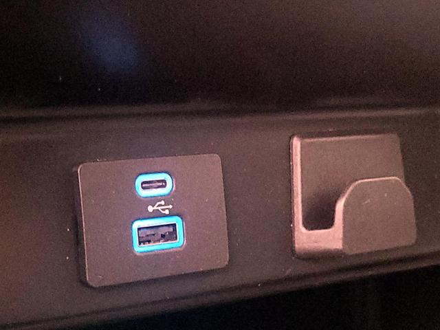 Photo of 2022 White Ford F-150