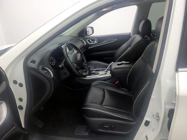 Photo of 2020 White INFINITI QX60