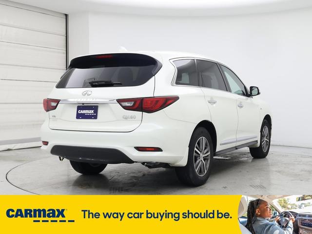 Photo of 2020 White INFINITI QX60