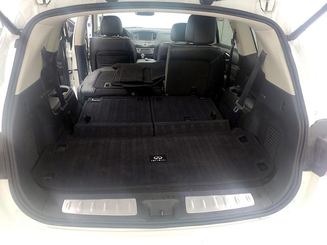 Photo of 2020 White INFINITI QX60