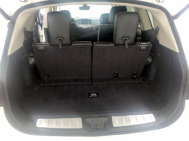 Photo of 2020 White INFINITI QX60