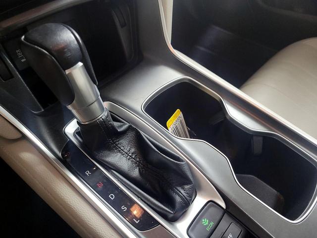 Photo of 2021 White Honda Accord