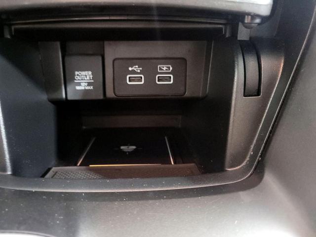 Photo of 2021 White Honda Accord