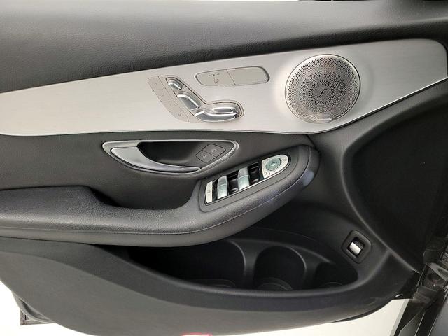 Photo of 2021 Gray Mercedes-Benz GLC 300