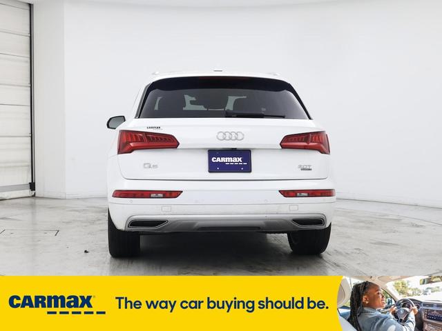 Photo of 2018 White Audi Q5