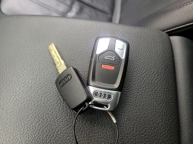 Photo of 2018 White Audi Q5