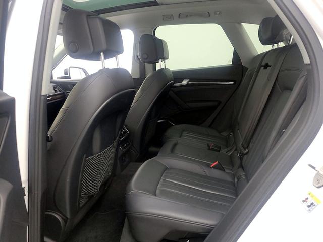 Photo of 2018 White Audi Q5