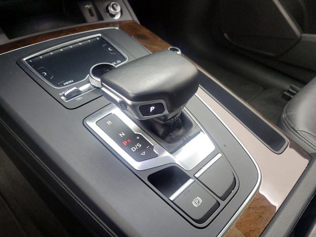 Photo of 2018 White Audi Q5