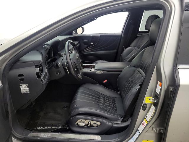 Photo of 2018 Silver Lexus LS 500