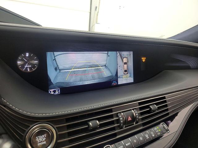 Photo of 2018 Silver Lexus LS 500