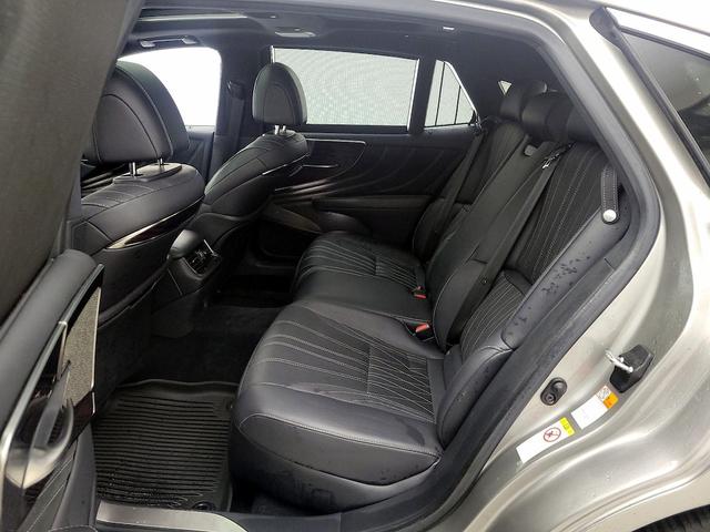 Photo of 2018 Silver Lexus LS 500