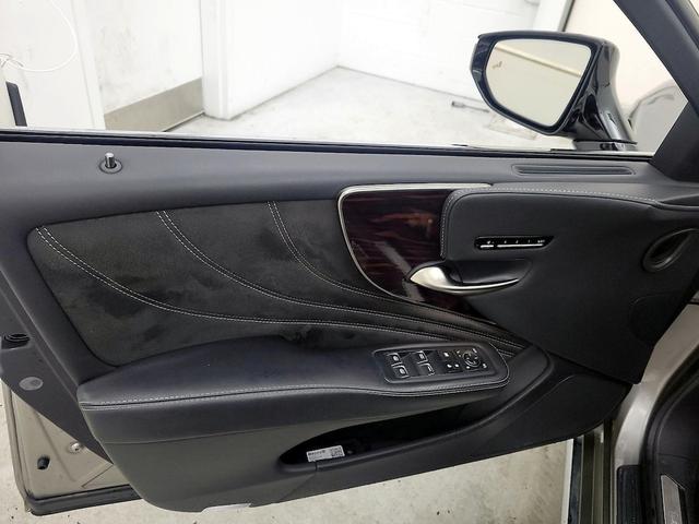 Photo of 2018 Silver Lexus LS 500
