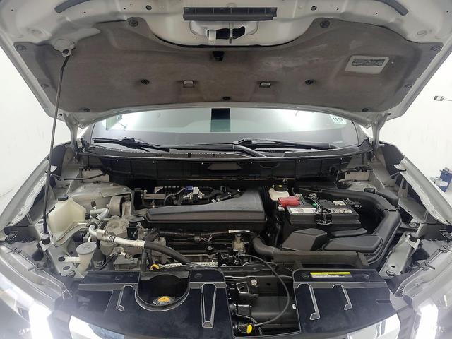 Photo of 2020 Silver Nissan Rogue