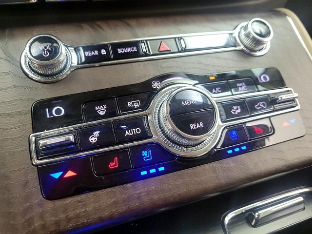 Photo of 2020 Gray Lincoln Aviator