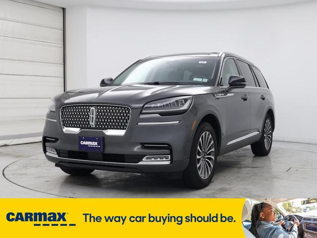 Photo of 2020 Gray Lincoln Aviator