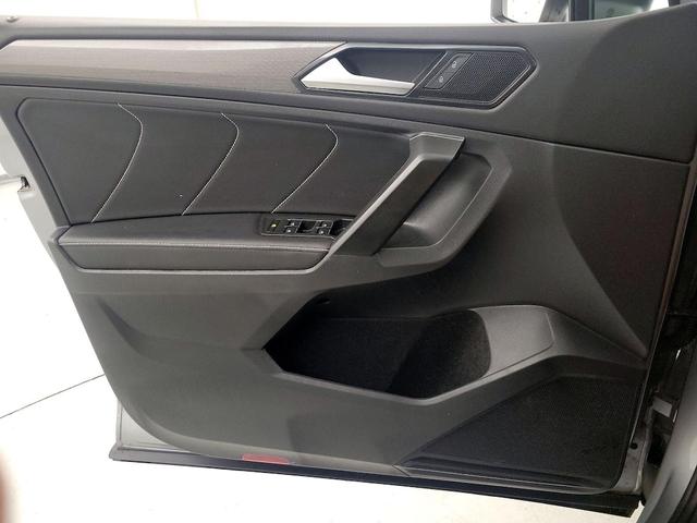 Photo of 2023 Gray Volkswagen Tiguan
