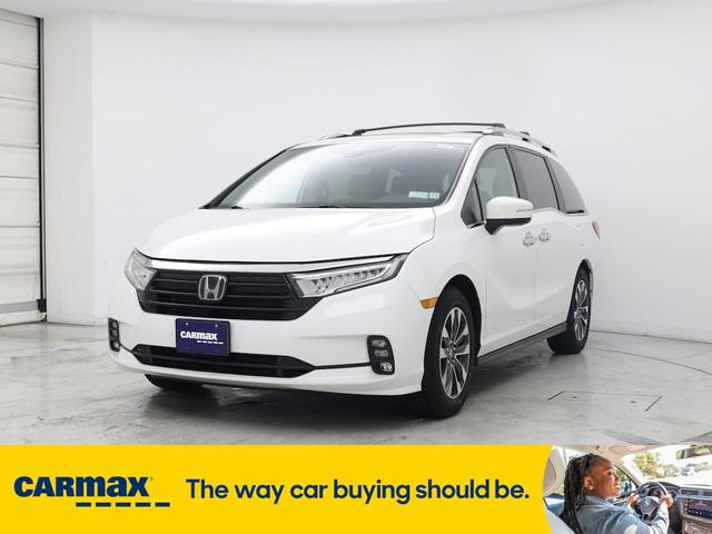 Photo of 2022 White Honda Odyssey