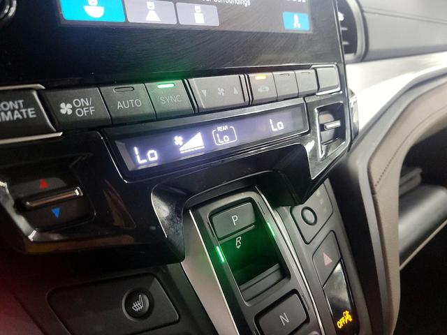 Photo of 2022 White Honda Odyssey