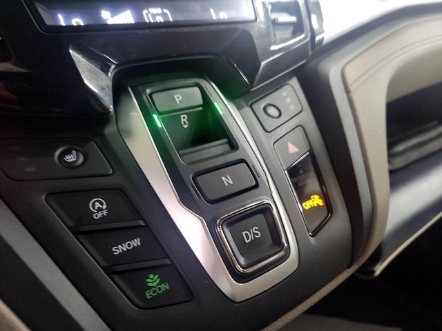 Photo of 2022 White Honda Odyssey