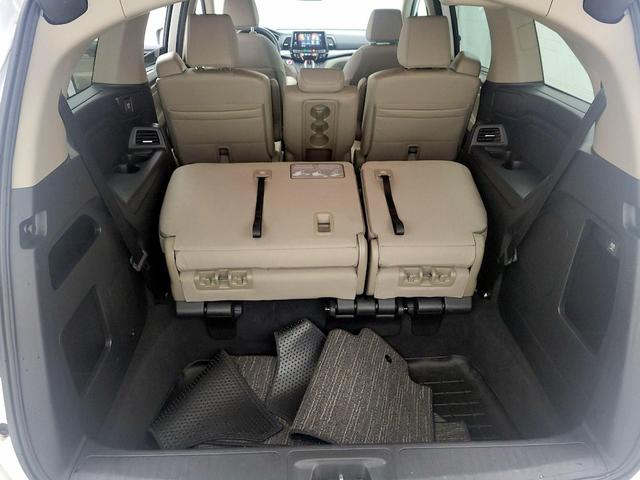 Photo of 2022 White Honda Odyssey