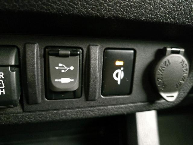 Photo of 2019 White Toyota Tacoma