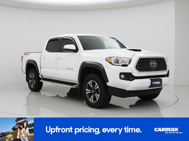 Photo of 2019 White Toyota Tacoma