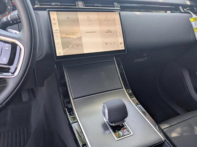 Photo of 2026 Fuji White Land Rover Range Rover Velar