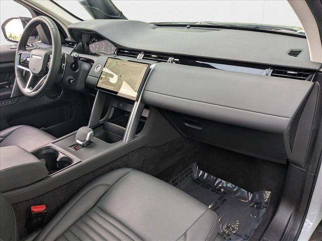 Photo of 2024 Fuji White Land Rover Discovery Sport