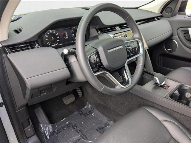 Photo of 2024 Fuji White Land Rover Discovery Sport
