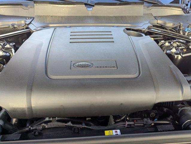 Photo of 2025 Santorini Black Metallic Land Rover Discovery