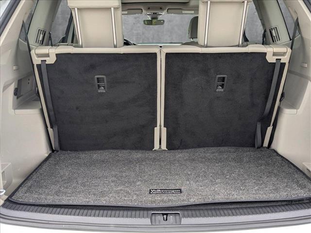 Photo of 2024 Opal White Pearl Volkswagen Atlas