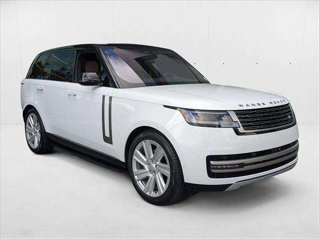 Photo of 2023 Fuji White [White] Land Rover Range Rover