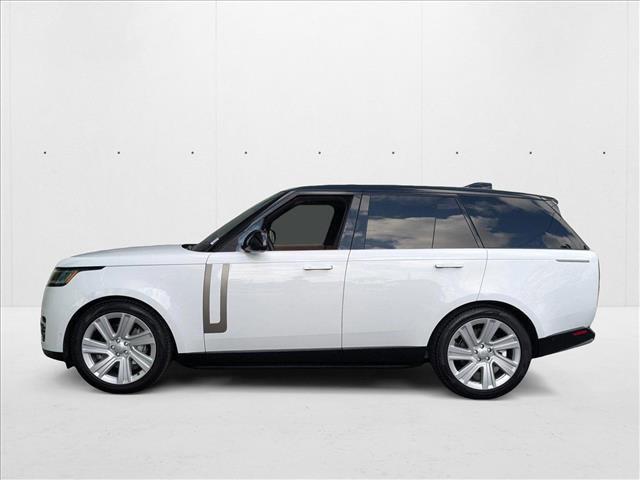 Photo of 2023 Fuji White [White] Land Rover Range Rover