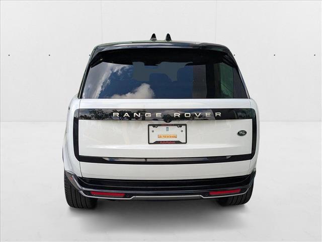 Photo of 2023 Fuji White [White] Land Rover Range Rover