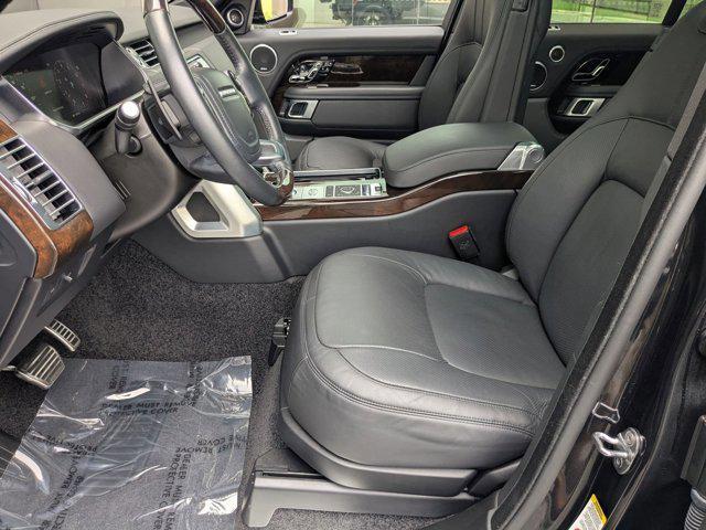 Photo of 2022 Santorini Black Metallic Land Rover Range Rover