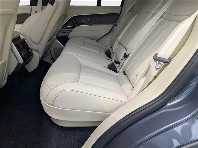 Photo of 2025 Varesine Blue Metallic Land Rover Range Rover