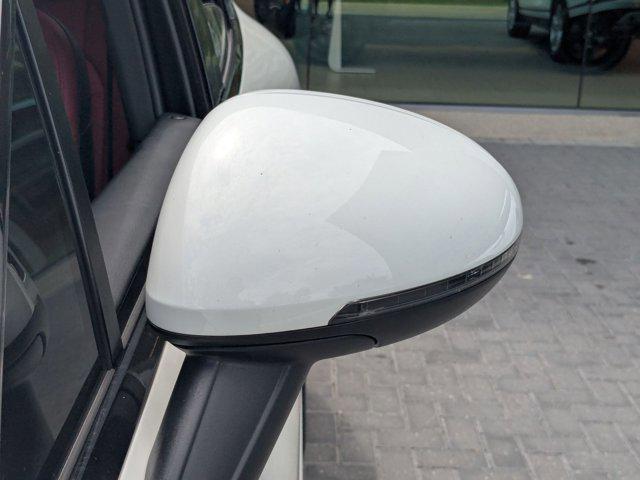 Photo of 2021 Carrara White Metallic Porsche Macan