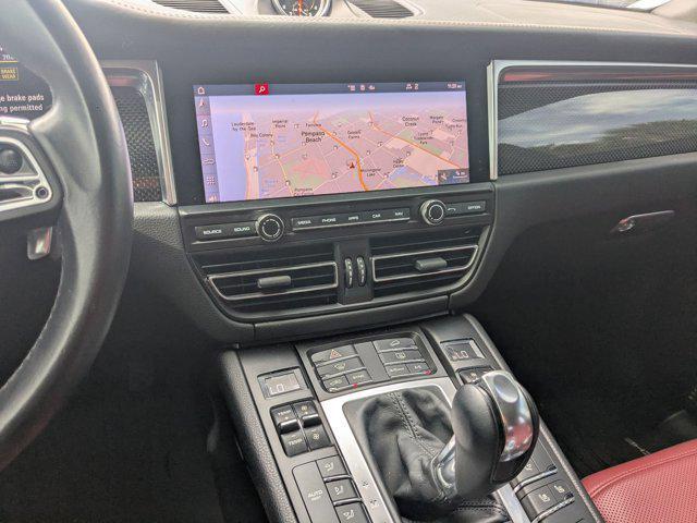 Photo of 2021 Carrara White Metallic Porsche Macan