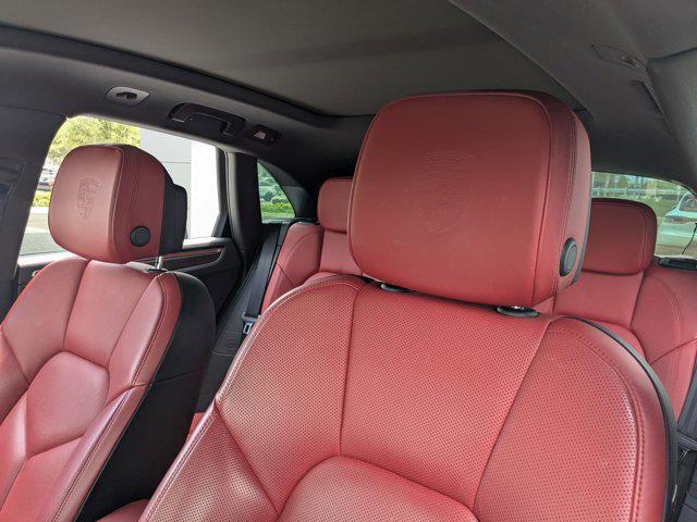 Photo of 2021 Carrara White Metallic Porsche Macan