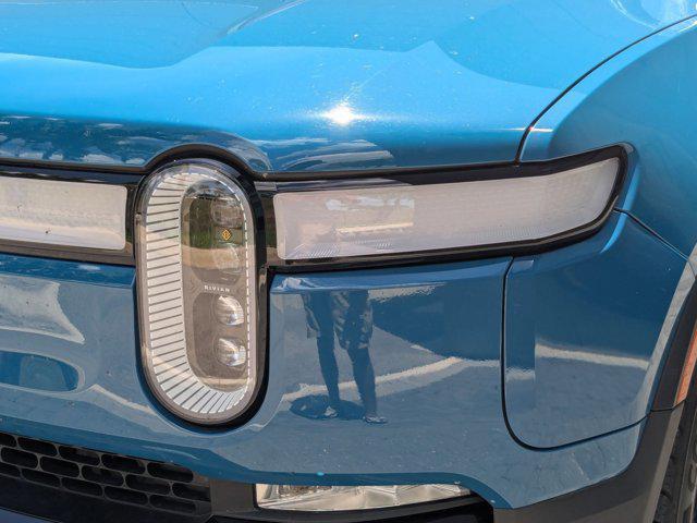 Photo of 2022 Rivian Blue [Blue] Rivian R1T