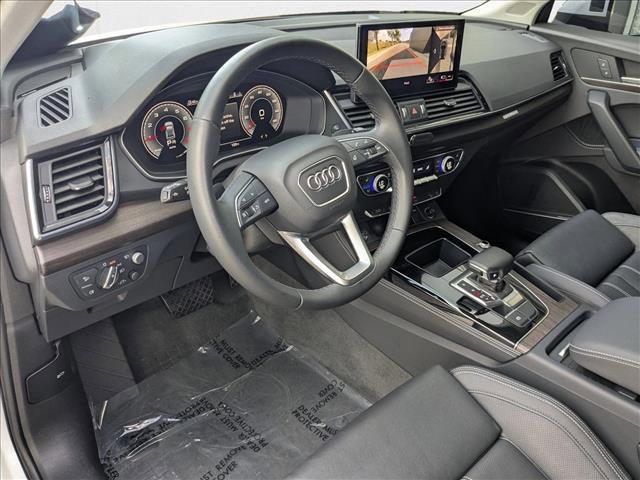 Photo of 2023 White Audi Q5